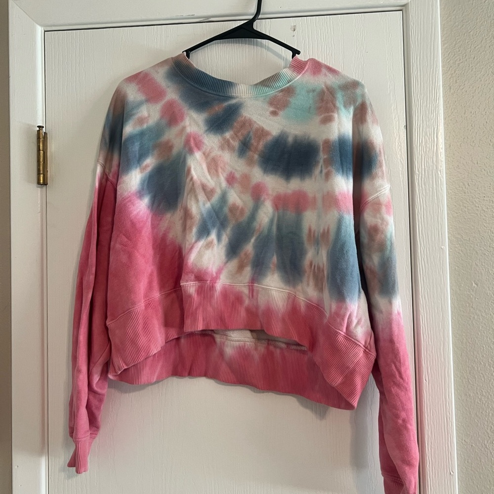 American Eagle Outfitters Pink and Blue Crop Tie-Dye Hoodie